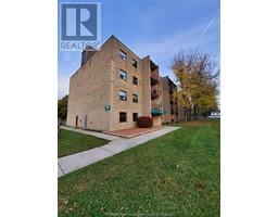 150 PARK AVENUE East Unit# 406, Chatham, Ontario