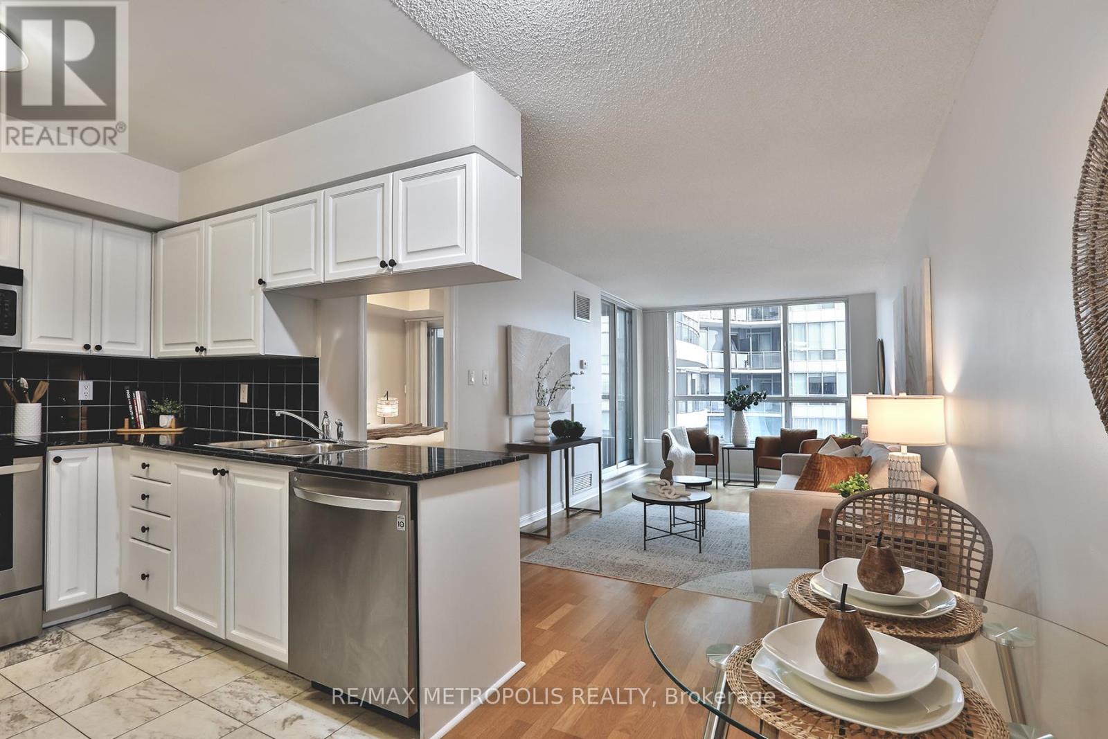 820 - 230 Queens Quay W, Toronto, Ontario  M5J 2Y7 - Photo 14 - C11891853