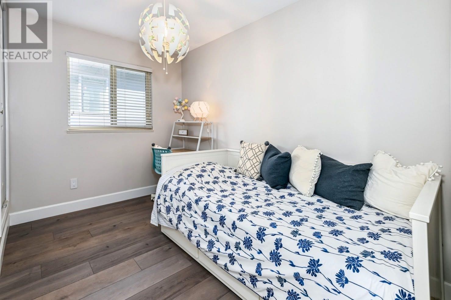 Listing Picture 13 of 30 : 795 E 52ND AVENUE, Vancouver / 溫哥華 - 魯藝地產 Yvonne Lu Group - MLS Medallion Club Member