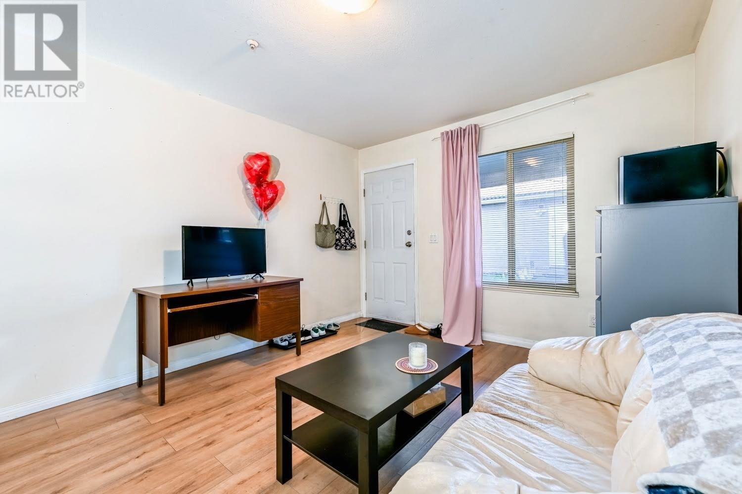 Listing Picture 18 of 30 : 795 E 52ND AVENUE, Vancouver / 溫哥華 - 魯藝地產 Yvonne Lu Group - MLS Medallion Club Member