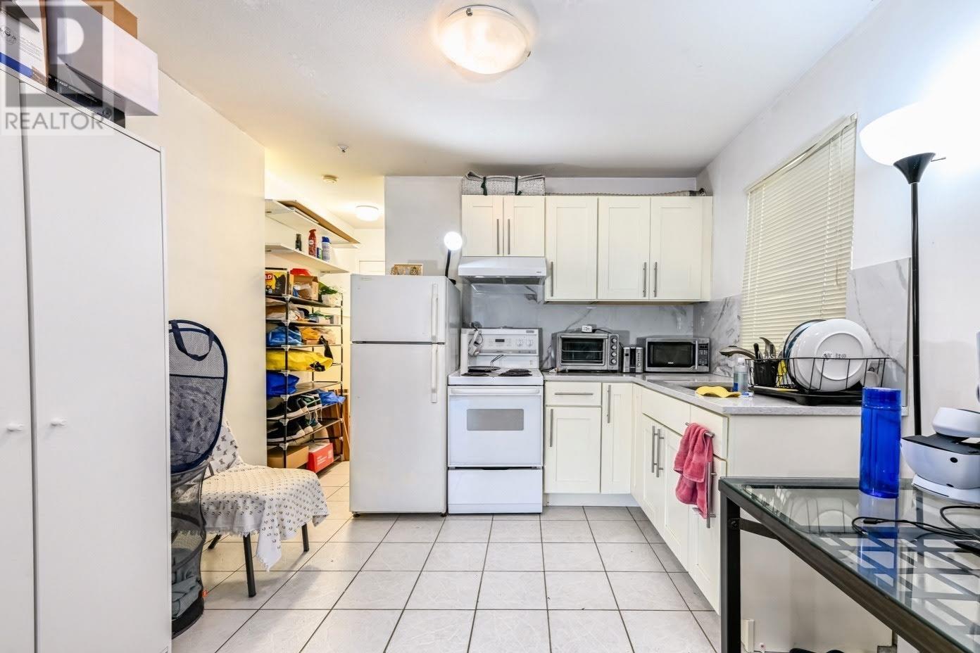 Listing Picture 20 of 30 : 795 E 52ND AVENUE, Vancouver / 溫哥華 - 魯藝地產 Yvonne Lu Group - MLS Medallion Club Member