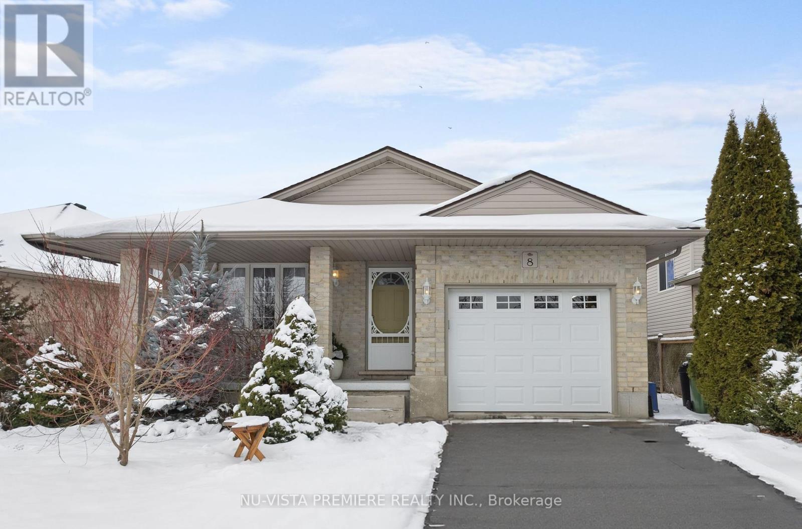 8 Linden Lane