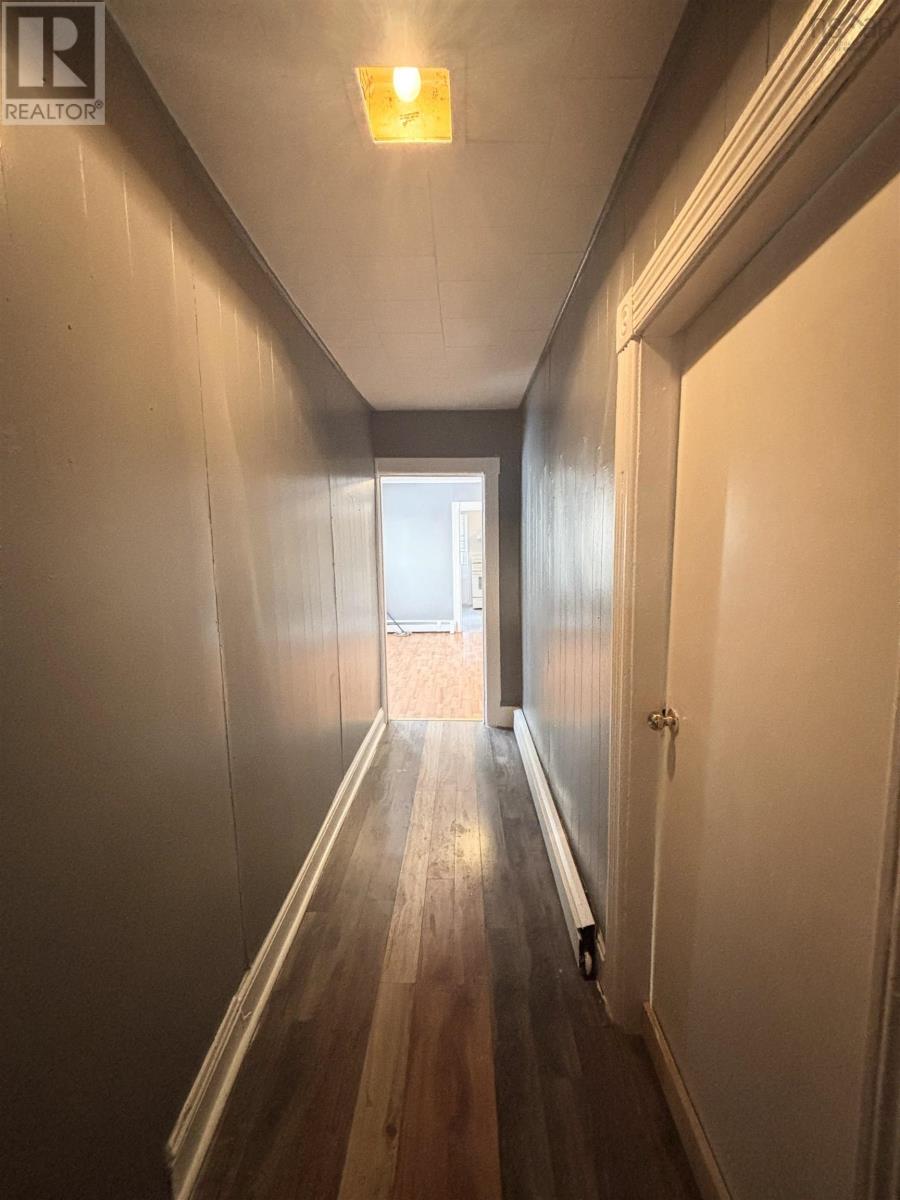 7 May Street, Glace Bay, Nova Scotia  B1A 3G6 - Photo 2 - 202501018