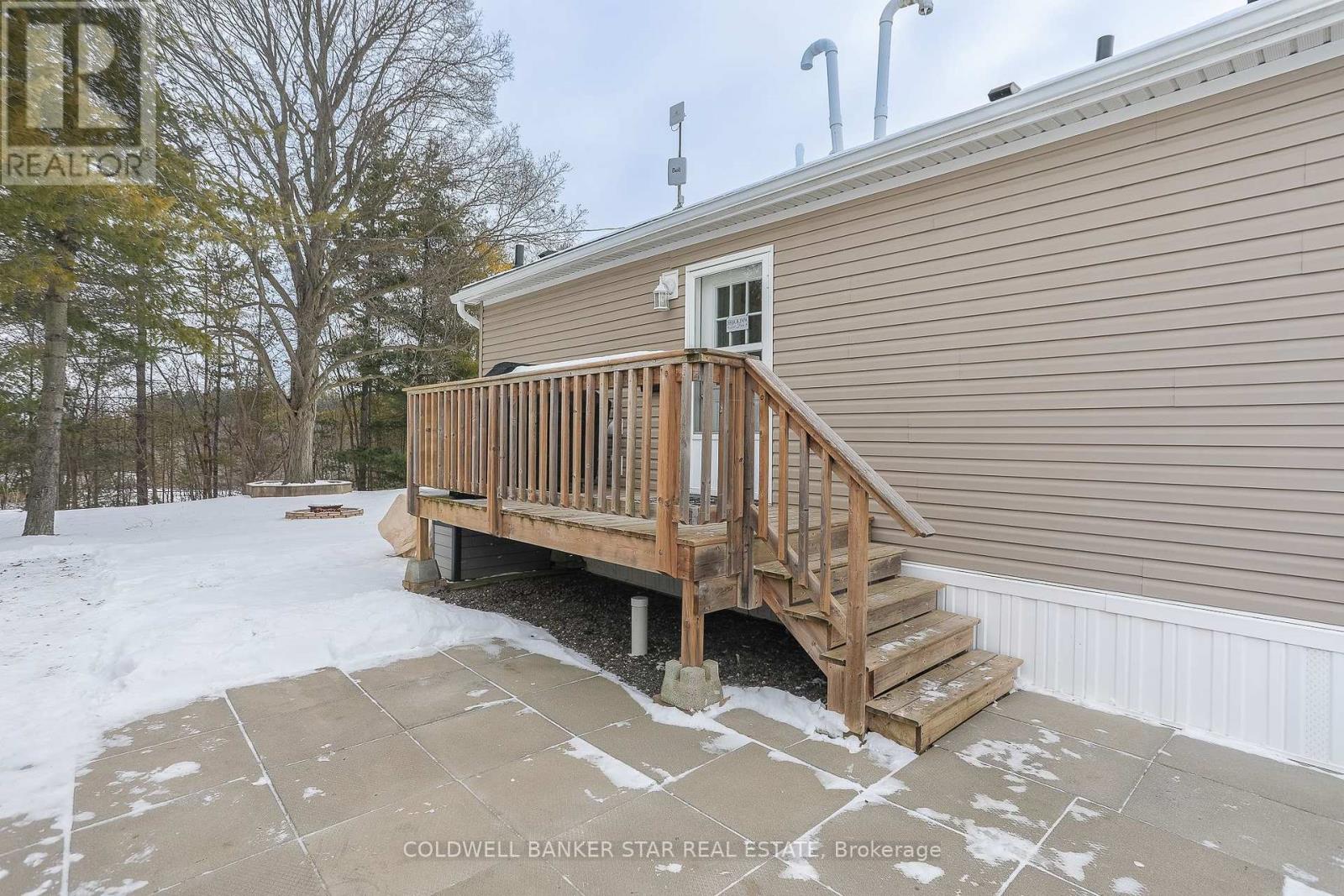 4838 Switzer Drive, Southwest Middlesex, Ontario  N0L 1A0 - Photo 2 - X11926710