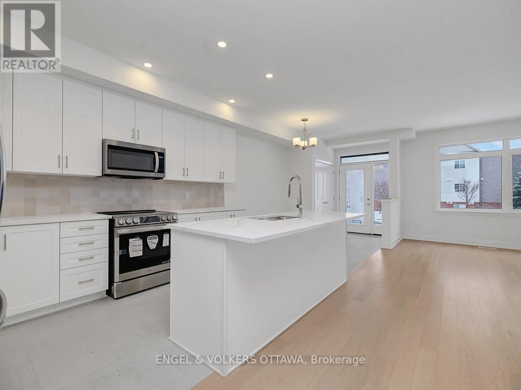 807 ANCIANO CRESCENT Ottawa