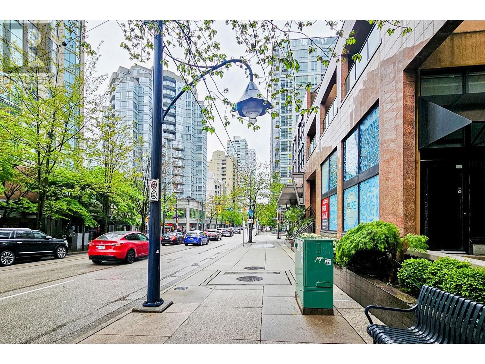 Listing Picture 16 of 17 : 1506 1188 HOWE STREET, Vancouver / 溫哥華 - 魯藝地產 Yvonne Lu Group - MLS Medallion Club Member