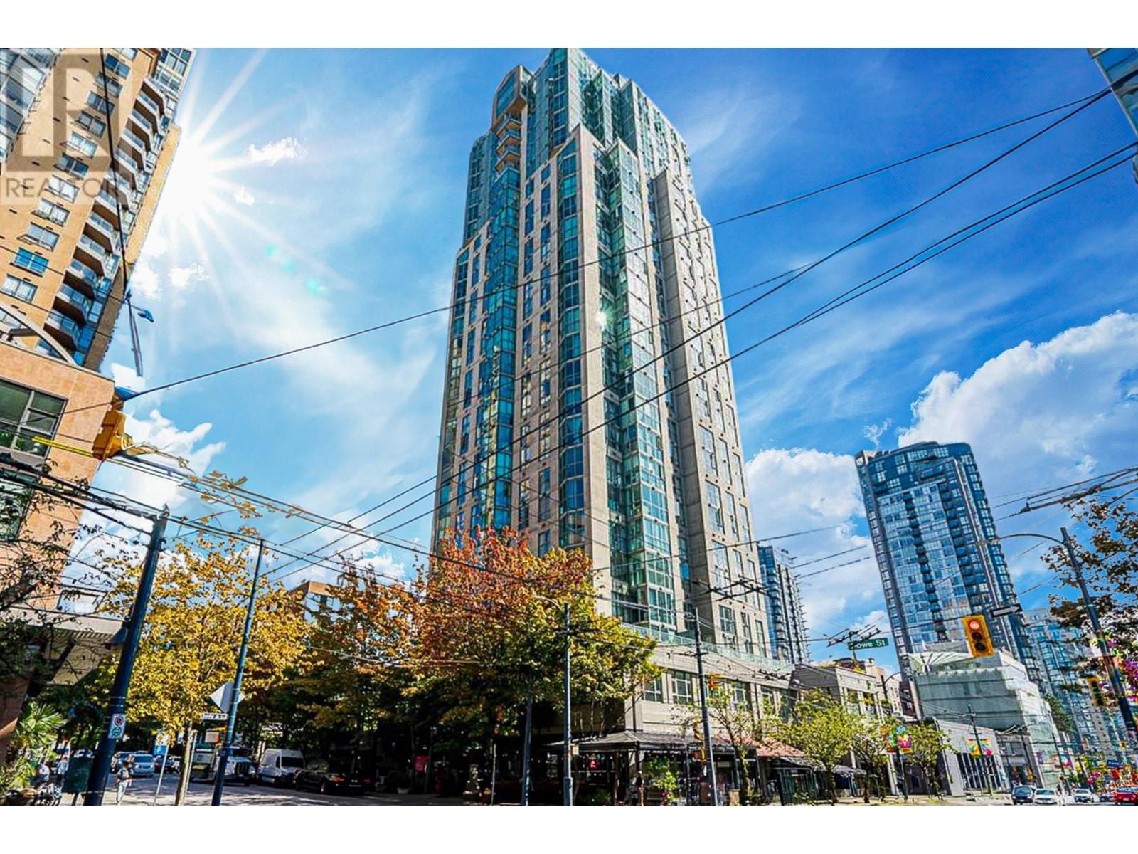 Listing Picture 2 of 17 : 1506 1188 HOWE STREET, Vancouver / 溫哥華 - 魯藝地產 Yvonne Lu Group - MLS Medallion Club Member