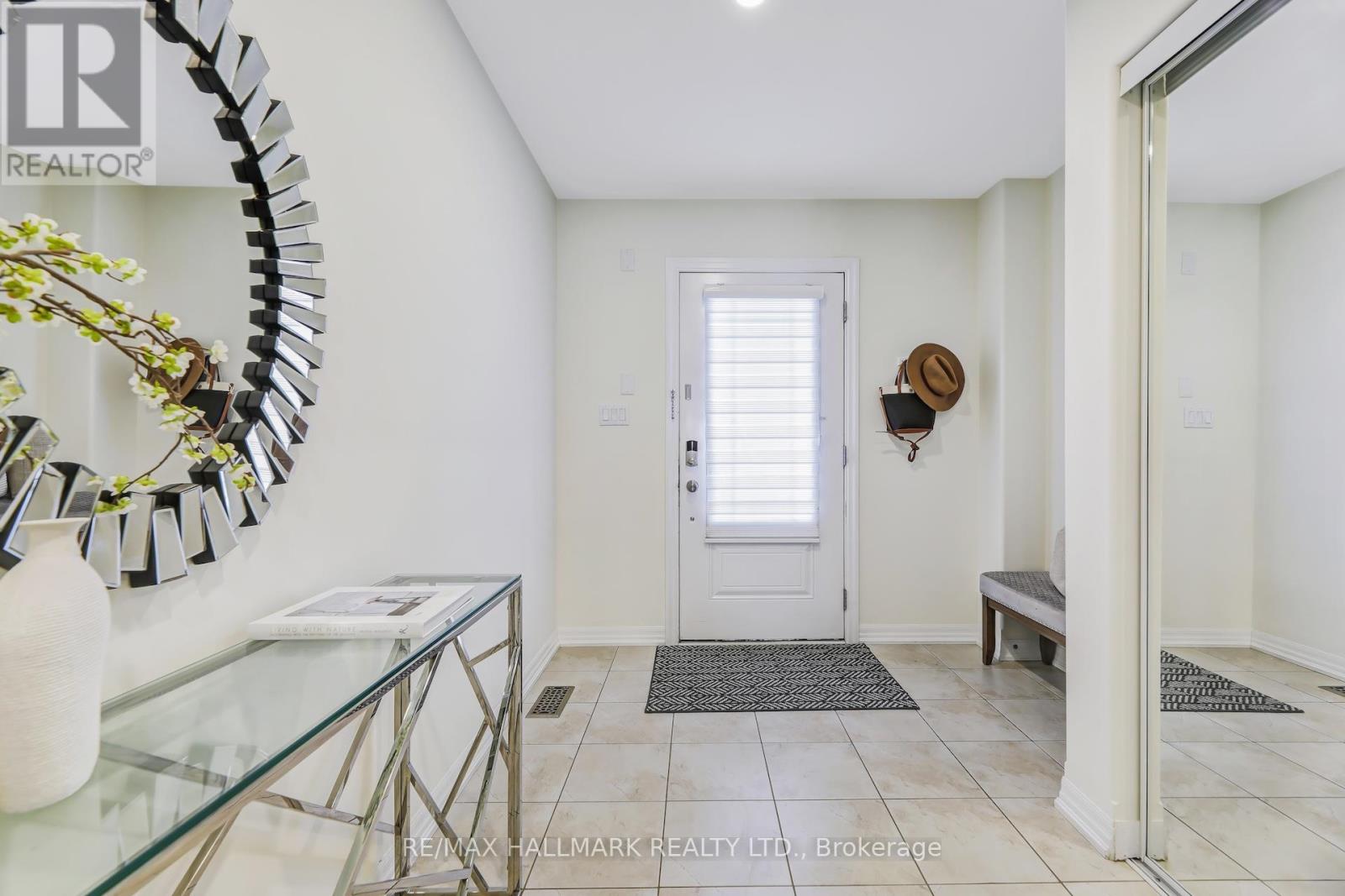 Property at L1K 3B2 - 1770 SILVERSTONE CRESCENT image 3