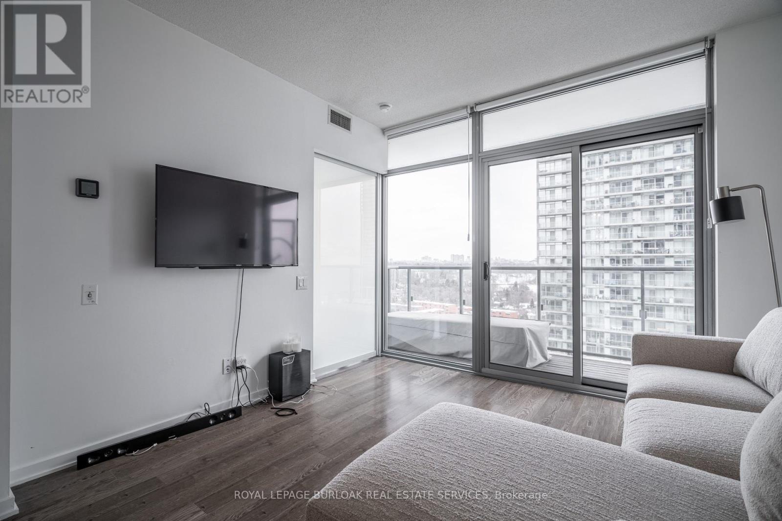 1514 - 105 The Queensway, Toronto, Ontario  M6S 5B5 - Photo 10 - W11926866