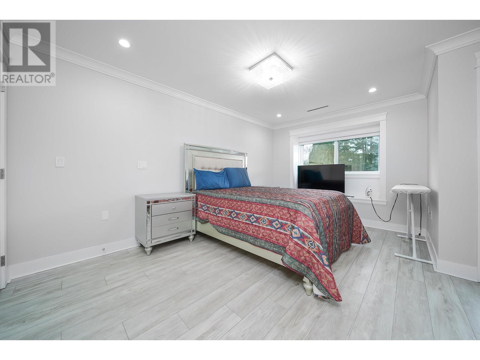 Listing Picture 11 of 23 : 5182 LORRAINE AVENUE, Burnaby / 本拿比 - 魯藝地產 Yvonne Lu Group - MLS Medallion Club Member