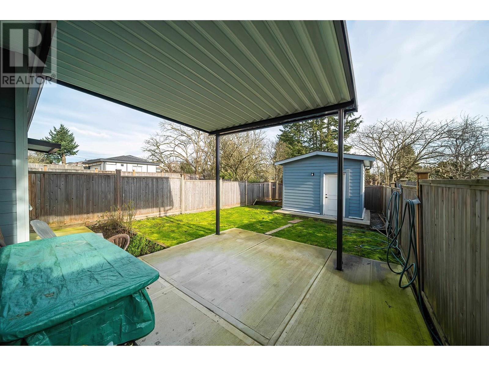 Listing Picture 20 of 23 : 5182 LORRAINE AVENUE, Burnaby / 本拿比 - 魯藝地產 Yvonne Lu Group - MLS Medallion Club Member