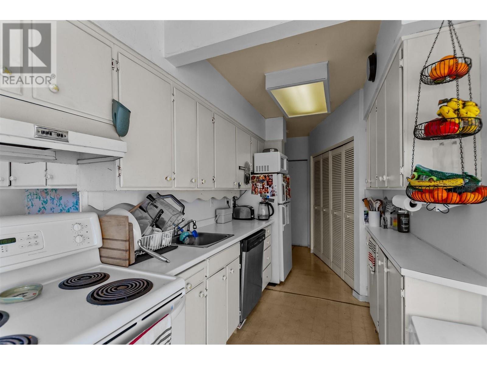 7244 Granville Street, Vancouver, British Columbia  V6P 4X9 - Photo 6 - R2955842