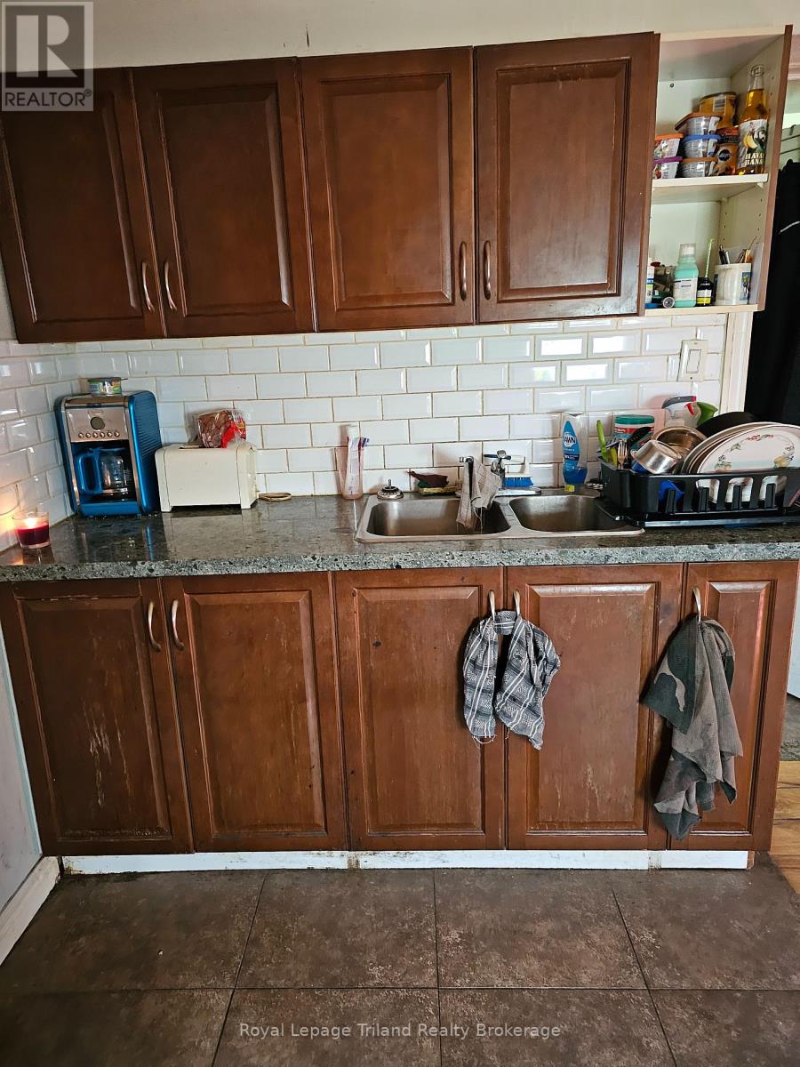 18 Chapel Street, Woodstock (Woodstock - South), Ontario  N4S 3R1 - Photo 14 - X10744456