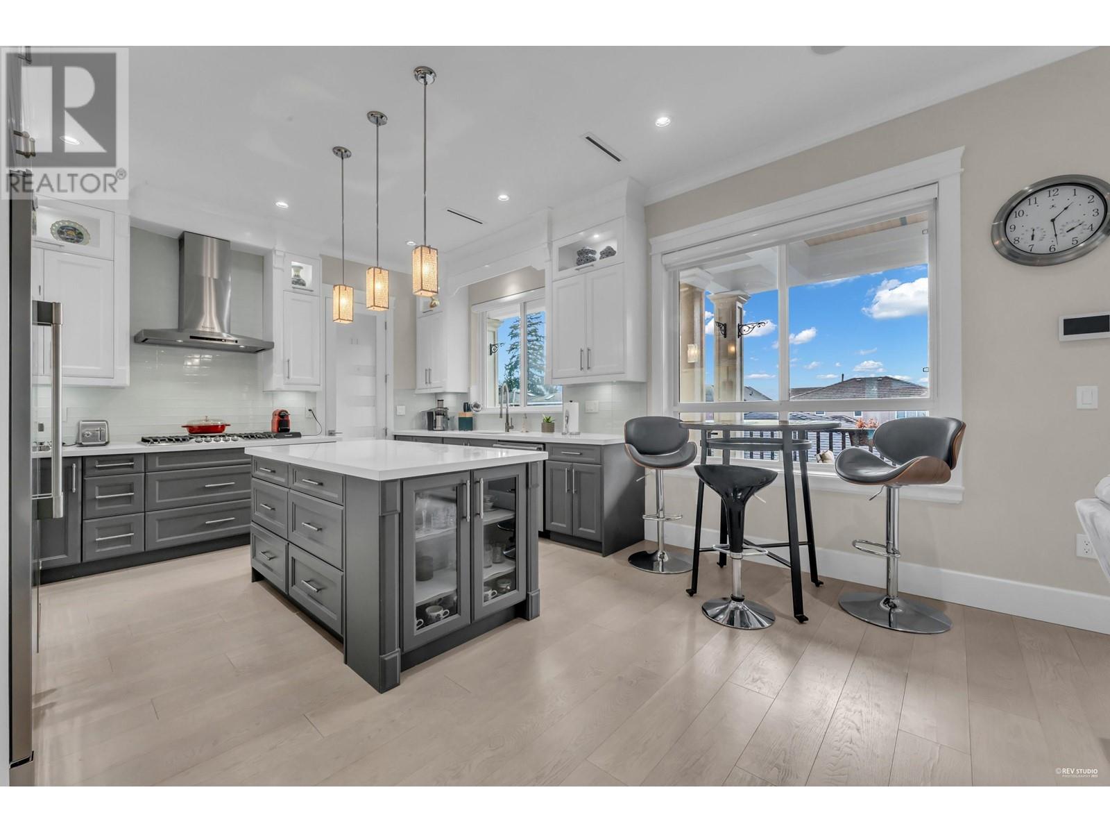 5842 Portland Street, Burnaby, British Columbia  V5J 2R8 - Photo 9 - R2955486