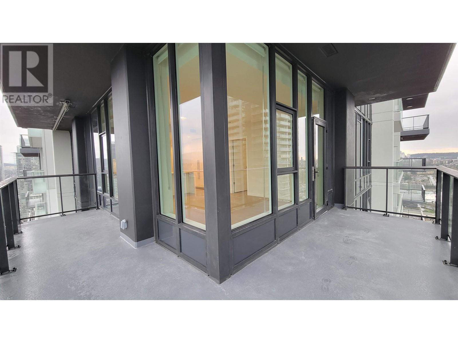 Listing Picture 20 of 40 : 4005 4168 LOUGHEED HIGHWAY, Burnaby / 本拿比 - 魯藝地產 Yvonne Lu Group - MLS Medallion Club Member