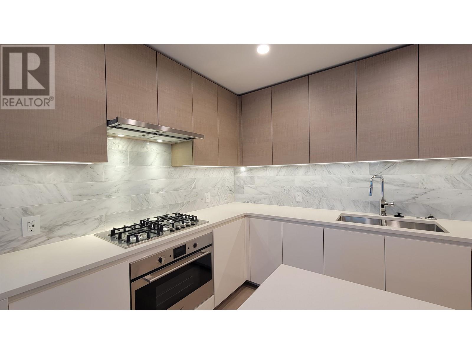 Listing Picture 13 of 40 : 4005 4168 LOUGHEED HIGHWAY, Burnaby / 本拿比 - 魯藝地產 Yvonne Lu Group - MLS Medallion Club Member