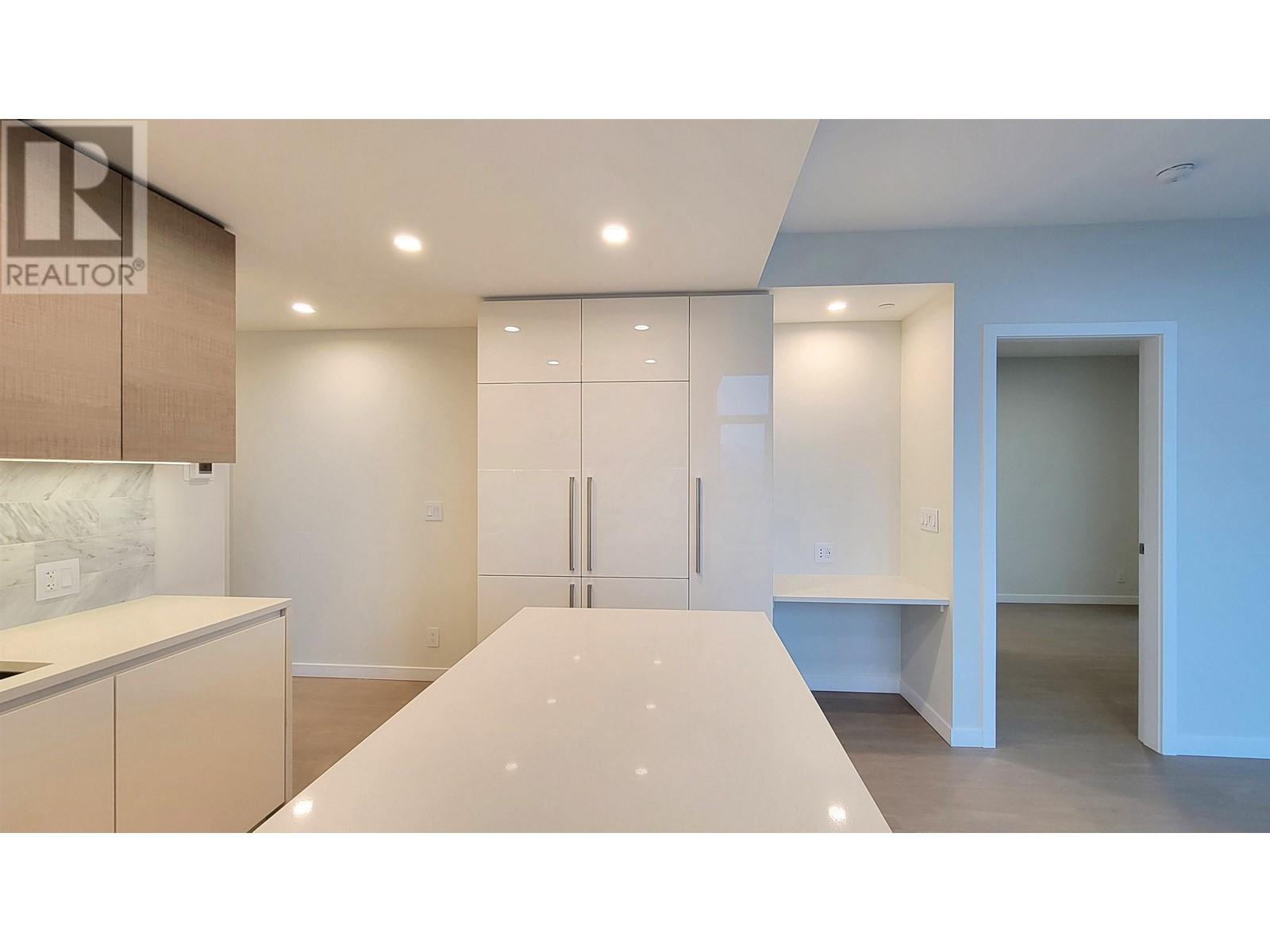 Listing Picture 8 of 40 : 4005 4168 LOUGHEED HIGHWAY, Burnaby / 本拿比 - 魯藝地產 Yvonne Lu Group - MLS Medallion Club Member