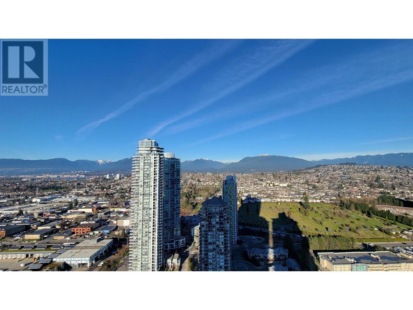Listing Picture 3 of 40 : 4005 4168 LOUGHEED HIGHWAY, Burnaby / 本拿比 - 魯藝地產 Yvonne Lu Group - MLS Medallion Club Member