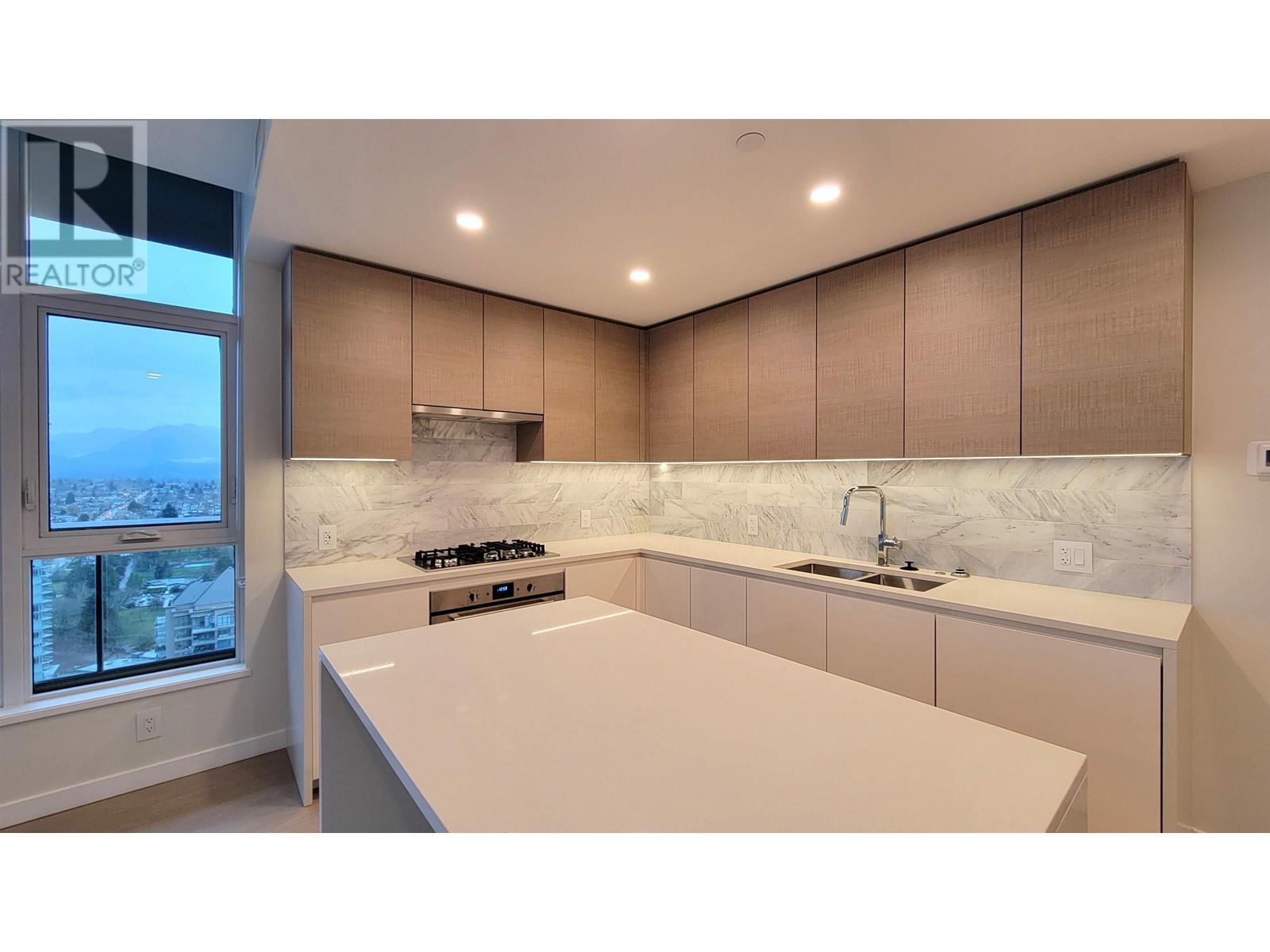 Listing Picture 11 of 40 : 4005 4168 LOUGHEED HIGHWAY, Burnaby / 本拿比 - 魯藝地產 Yvonne Lu Group - MLS Medallion Club Member