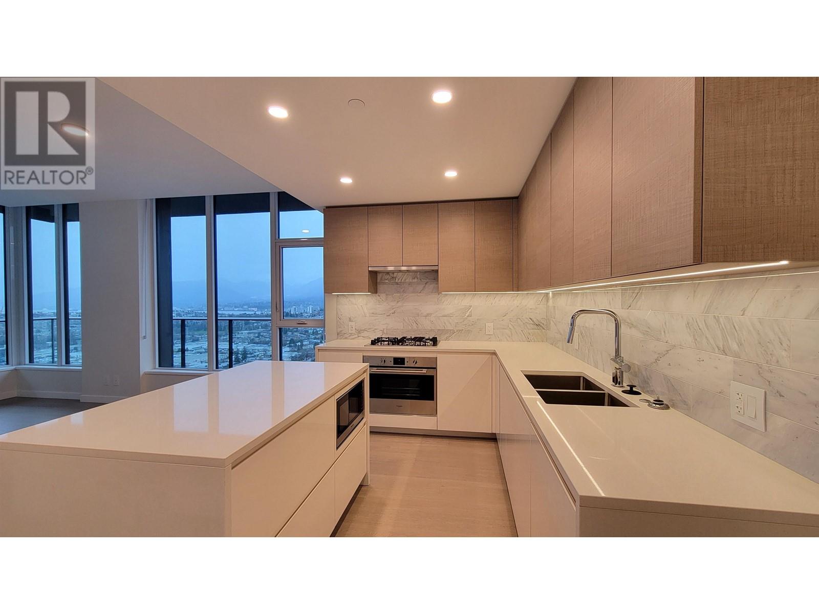 Listing Picture 12 of 40 : 4005 4168 LOUGHEED HIGHWAY, Burnaby / 本拿比 - 魯藝地產 Yvonne Lu Group - MLS Medallion Club Member
