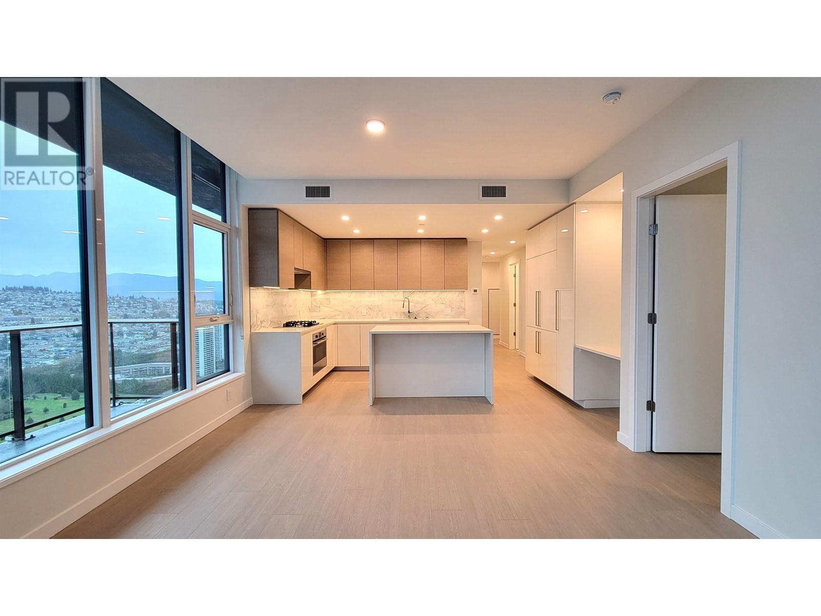 Listing Picture 18 of 40 : 4005 4168 LOUGHEED HIGHWAY, Burnaby / 本拿比 - 魯藝地產 Yvonne Lu Group - MLS Medallion Club Member