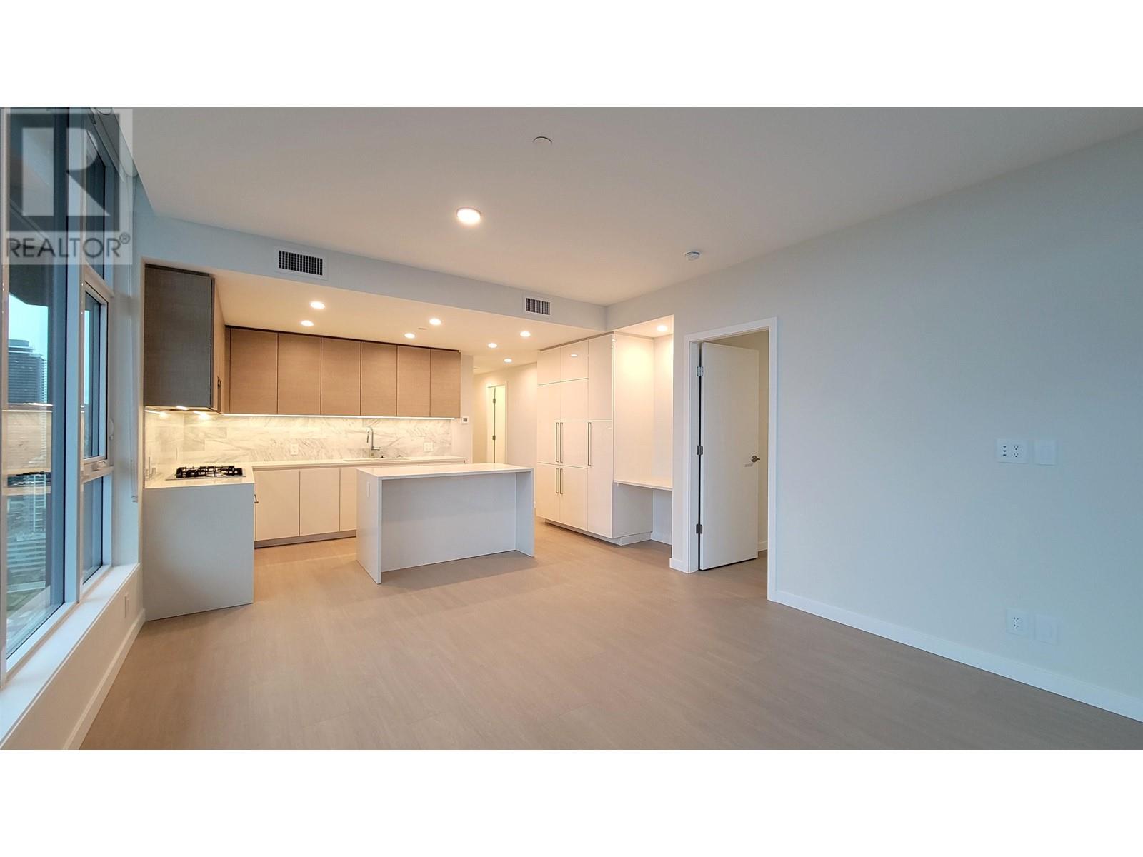 Listing Picture 17 of 40 : 4005 4168 LOUGHEED HIGHWAY, Burnaby / 本拿比 - 魯藝地產 Yvonne Lu Group - MLS Medallion Club Member