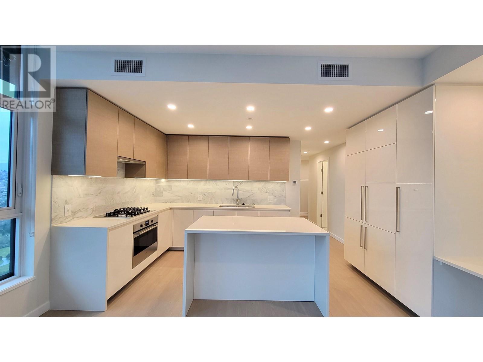Listing Picture 10 of 40 : 4005 4168 LOUGHEED HIGHWAY, Burnaby / 本拿比 - 魯藝地產 Yvonne Lu Group - MLS Medallion Club Member