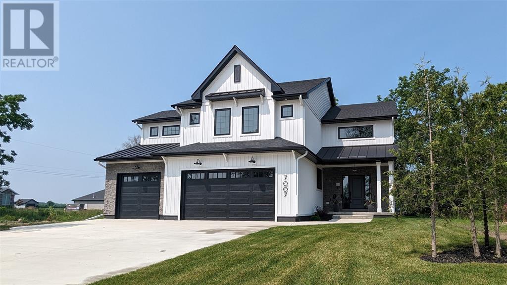 7007 Blue Coast HEIGHTS, Plympton-Wyoming, Ontario