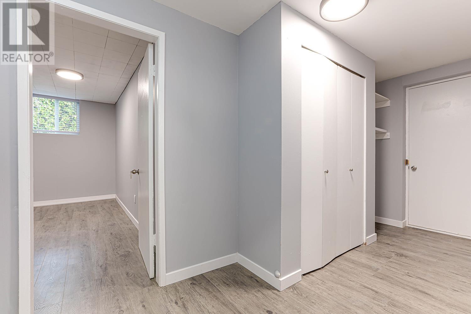 Rear 811 Duthie Avenue, Burnaby, British Columbia  V5B 4P8 - Photo 12 - R2957057