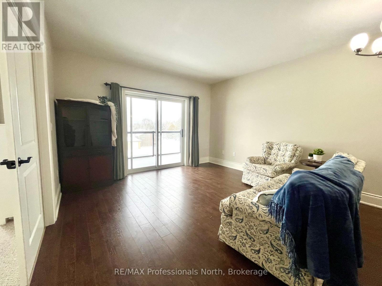 204 - 9 Newcastle Street, Minden Hills, Ontario  K0M 2K0 - Photo 9 - X11927166