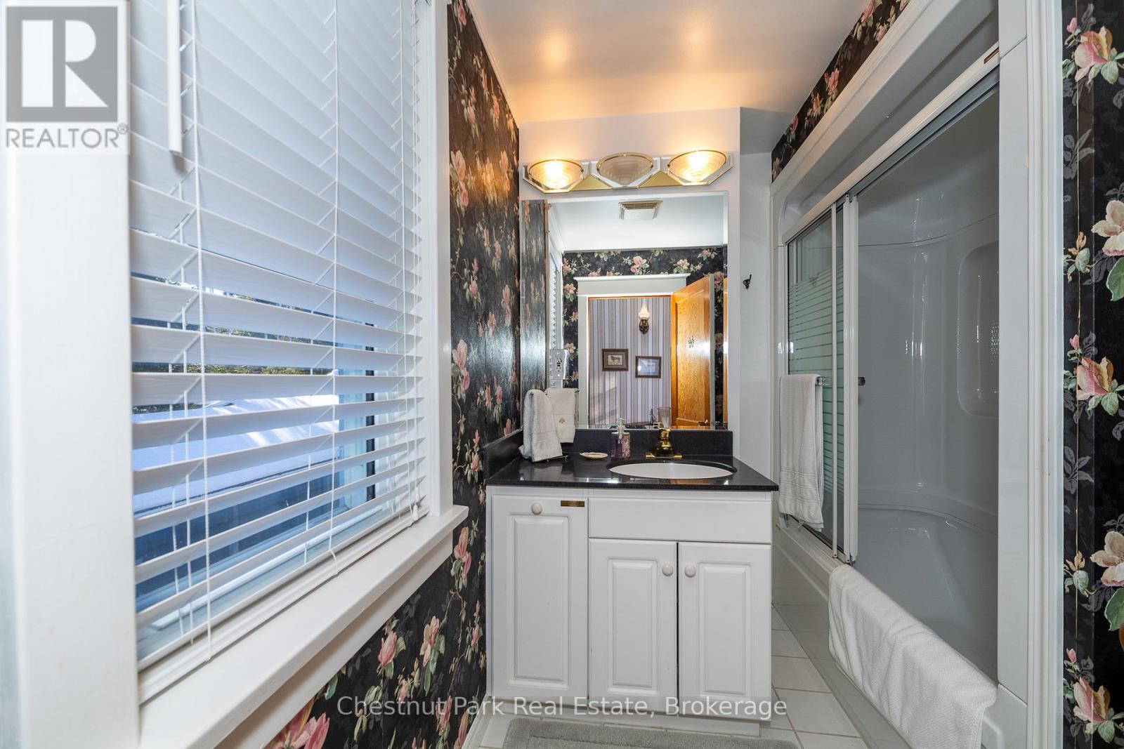 108 Beech Street, South Bruce Peninsula, Ontario  N0H 2T0 - Photo 18 - X11927191