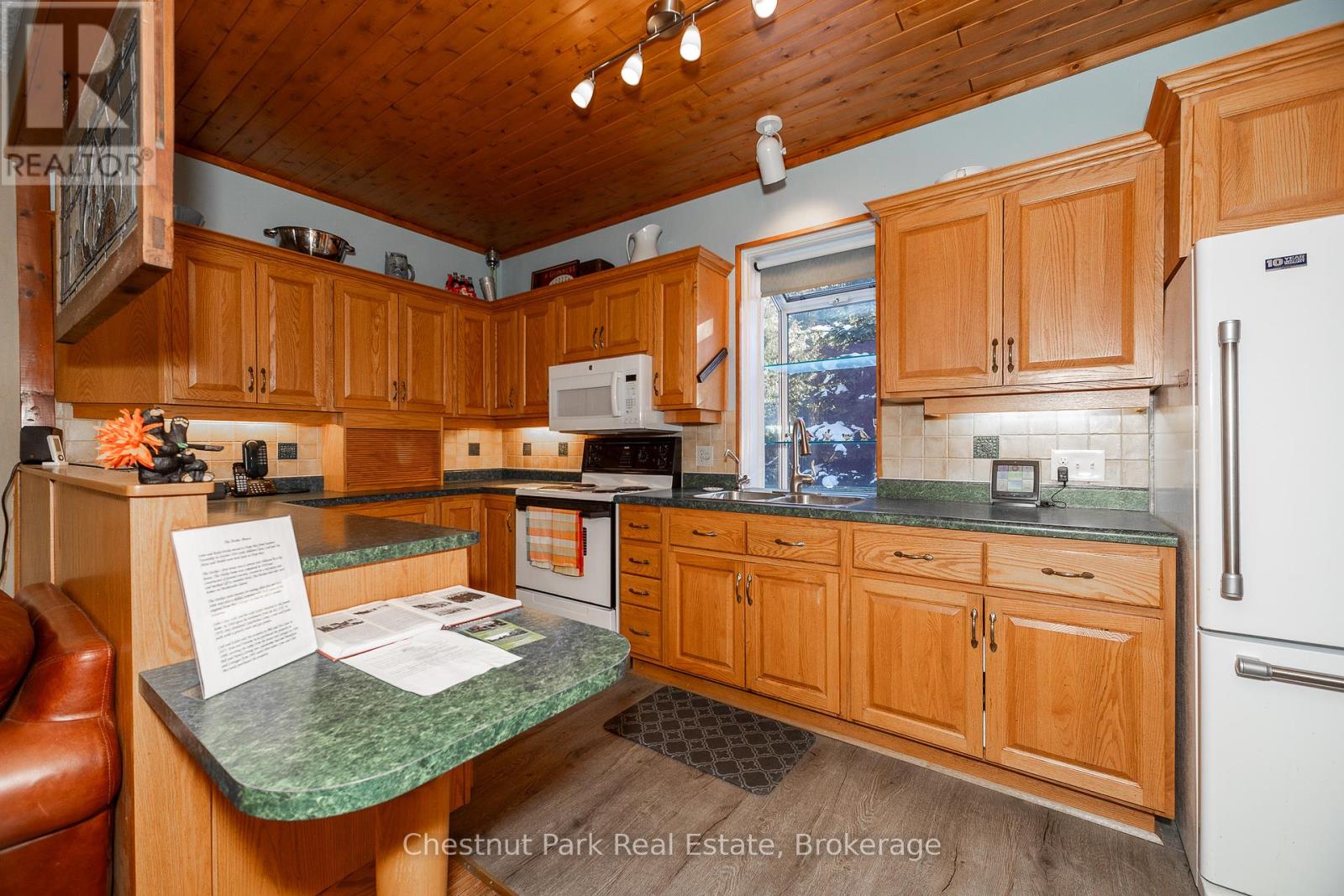 108 Beech Street, South Bruce Peninsula, Ontario  N0H 2T0 - Photo 25 - X11927191