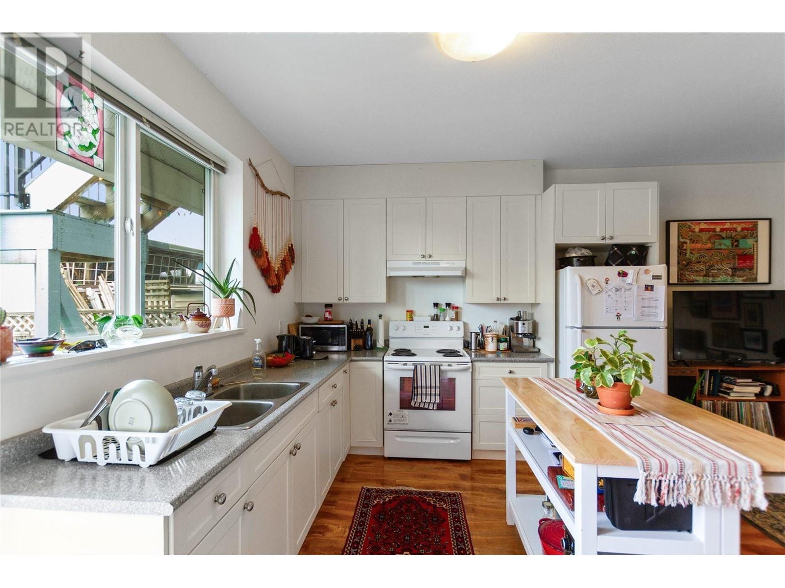 2631 Napier Street, Vancouver, British Columbia  V5K 2W7 - Photo 7 - R2955652