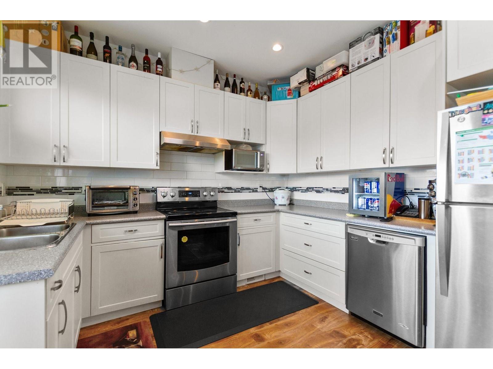 2631 Napier Street, Vancouver, British Columbia  V5K 2W7 - Photo 14 - R2955652