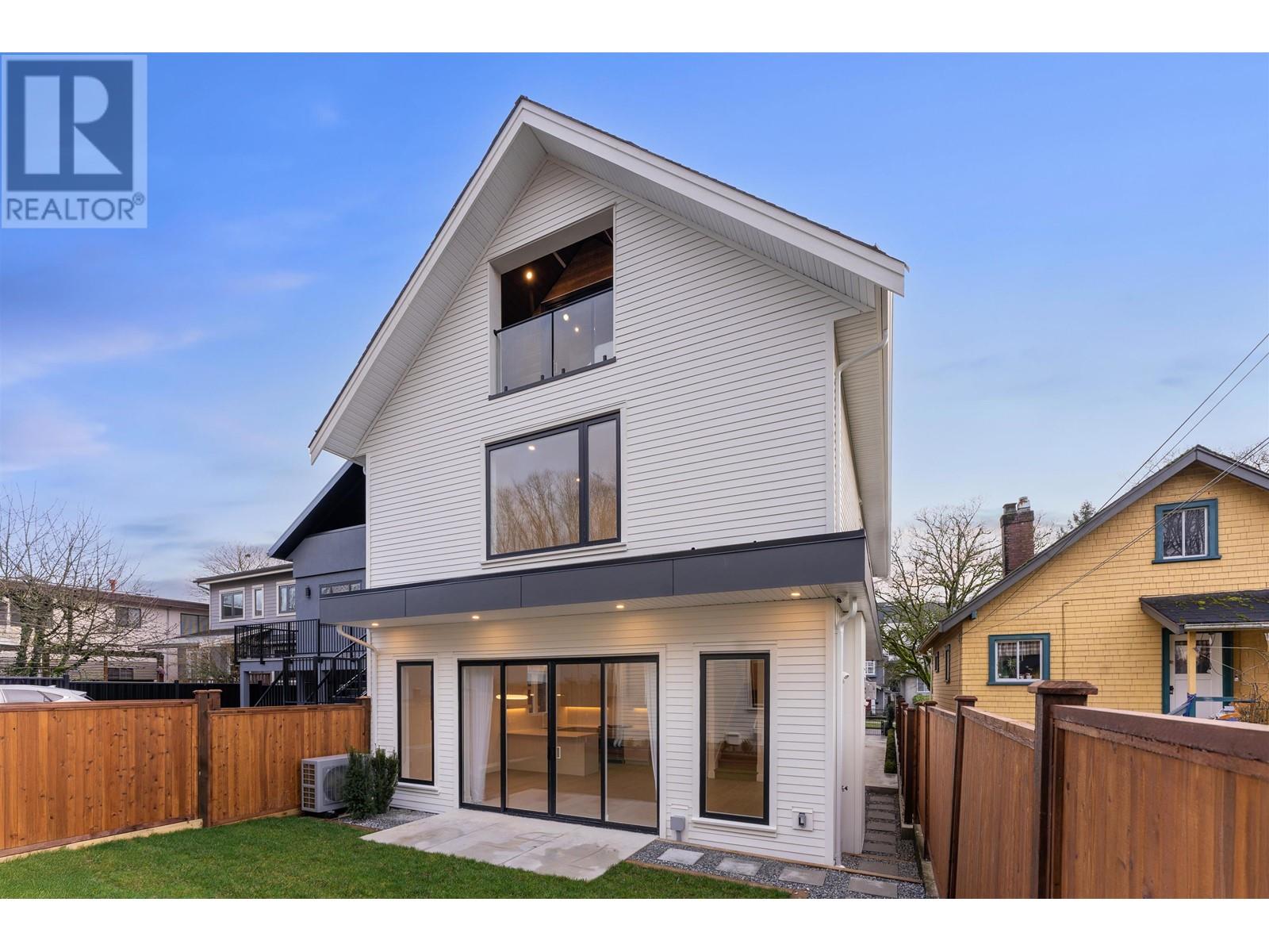 2 2241 E 8th Avenue, Vancouver, British Columbia  V5N 1V4 - Photo 19 - R2956350