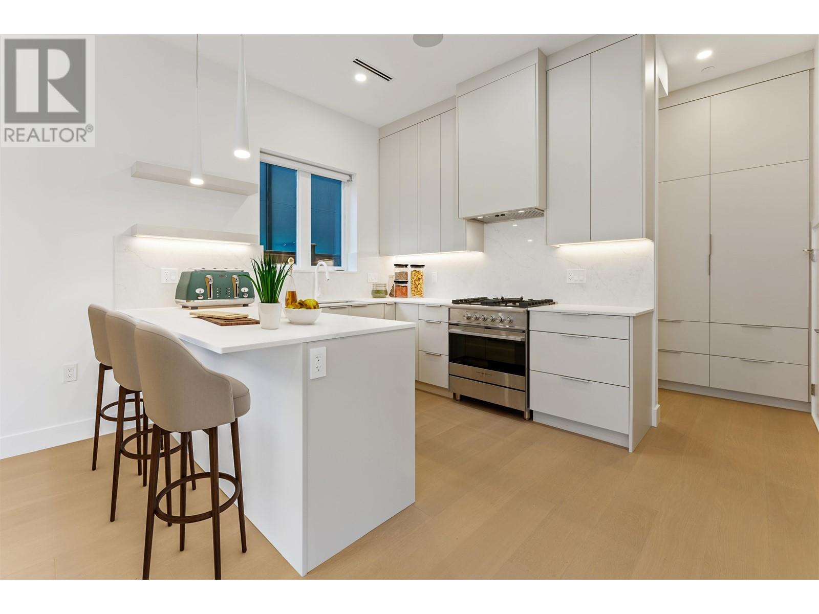 2 2241 E 8th Avenue, Vancouver, British Columbia  V5N 1V4 - Photo 5 - R2956350