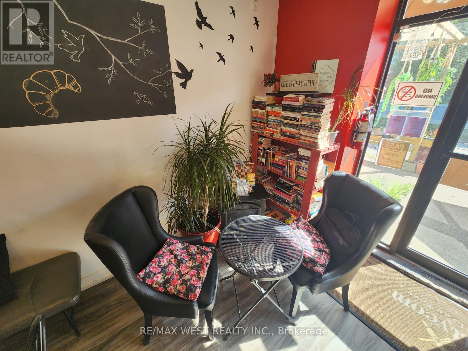Property at 31 - 2737 KEELE STREET image 3