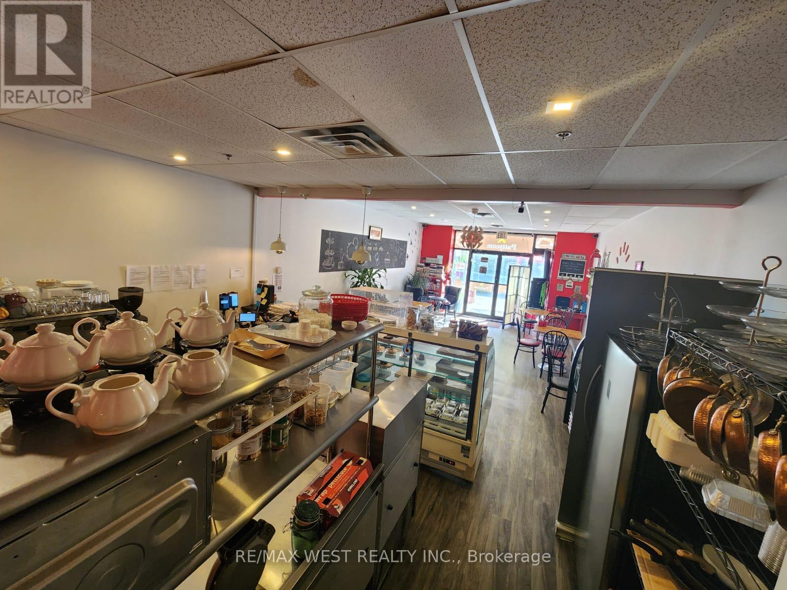 Property at 31 - 2737 KEELE STREET image 5