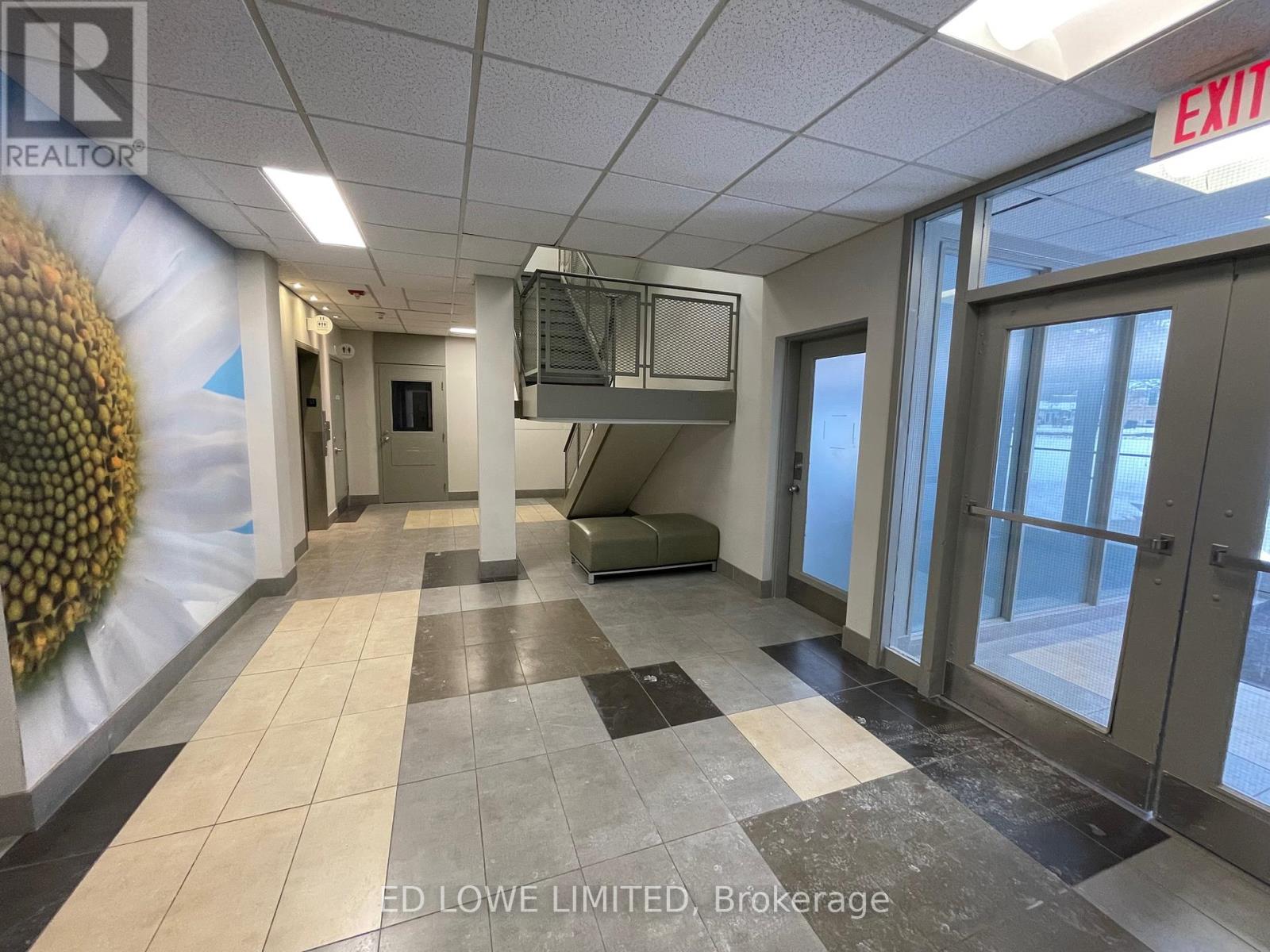 212&214 - 121 Wellington Street W, Barrie, Ontario  L4N 1L2 - Photo 13 - S7391302