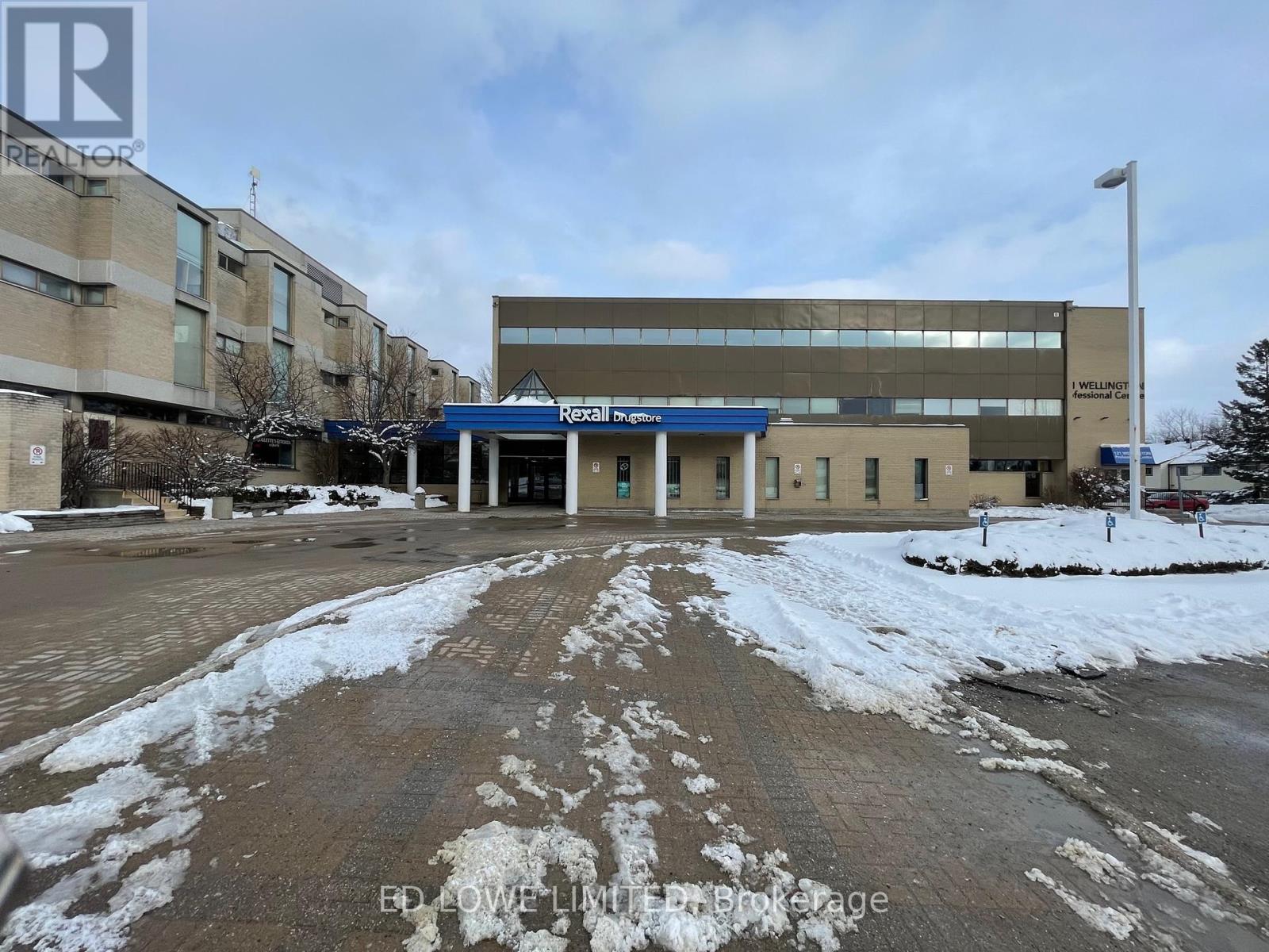 212&214 - 121 Wellington Street W, Barrie, Ontario  L4N 1L2 - Photo 18 - S7391302