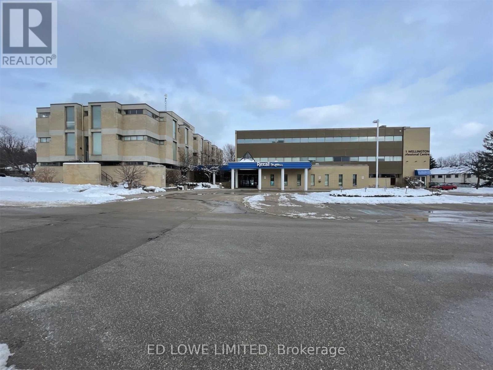 115 - 121 WELLINGTON STREET W, Barrie, Ontario