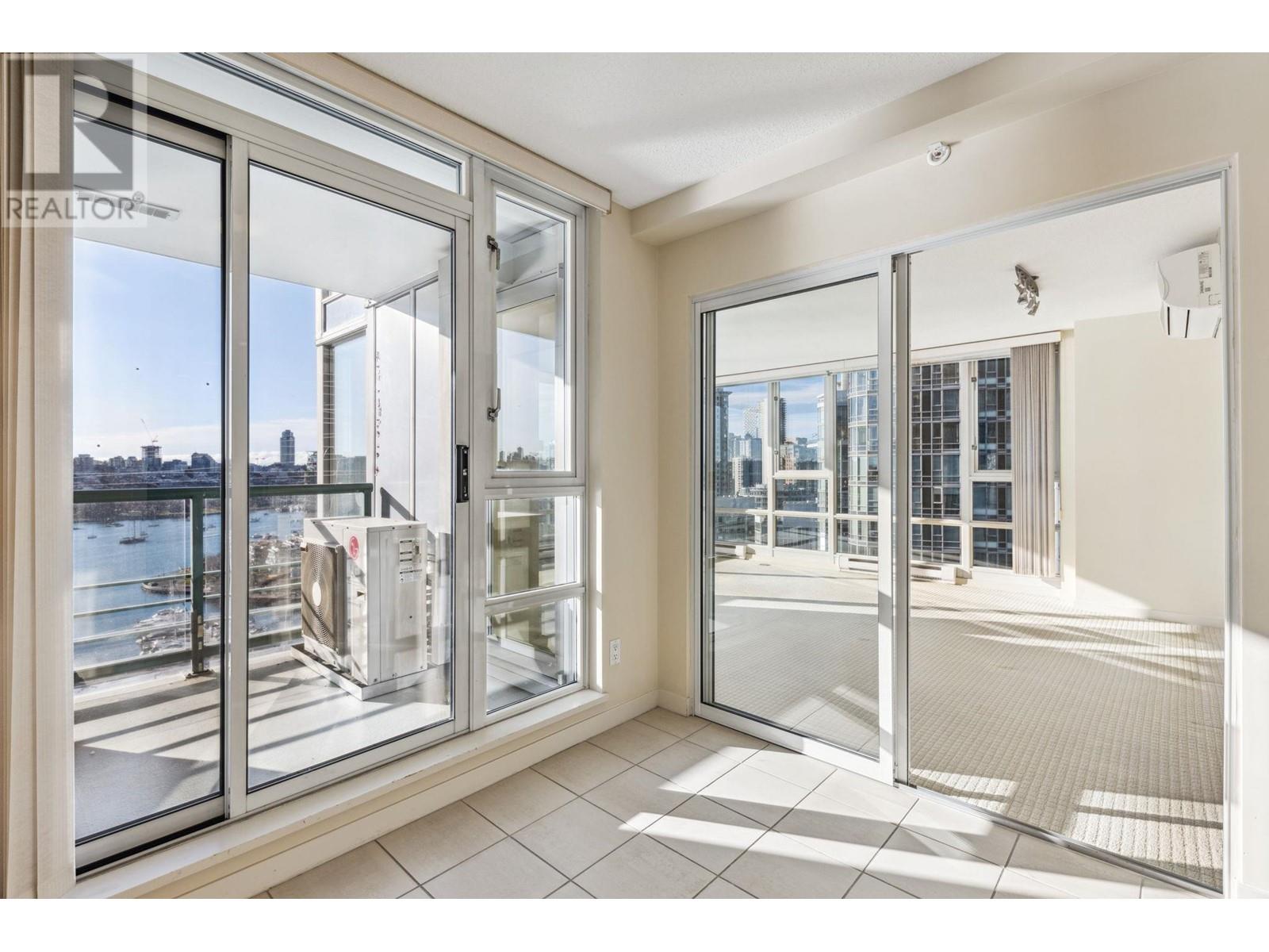 Listing Picture 15 of 33 : 2307 1033 MARINASIDE CRESCENT, Vancouver / 溫哥華 - 魯藝地產 Yvonne Lu Group - MLS Medallion Club Member