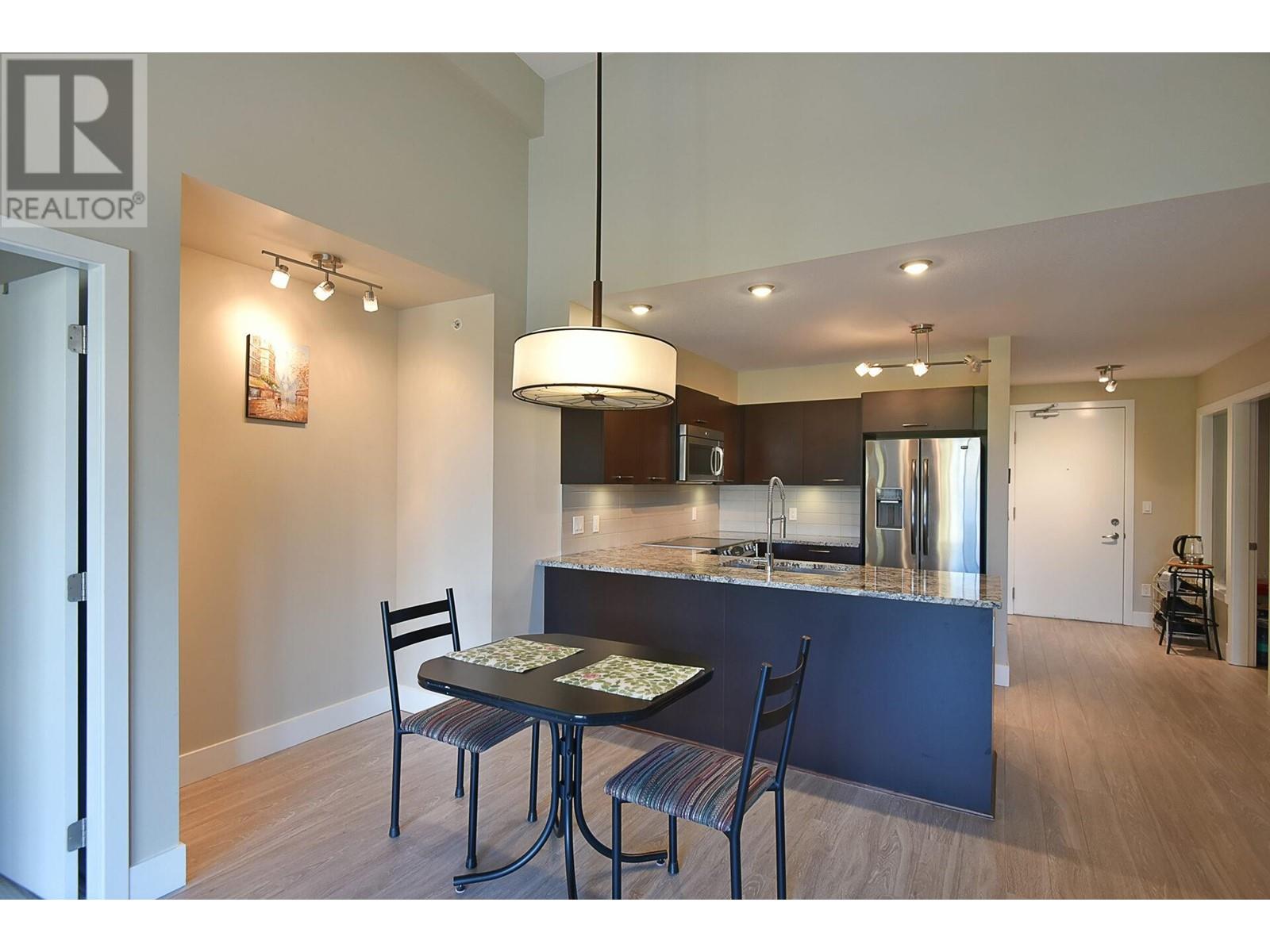 309 5682 Wharf Avenue, Sechelt, British Columbia  V7Z 0J3 - Photo 5 - R2957145