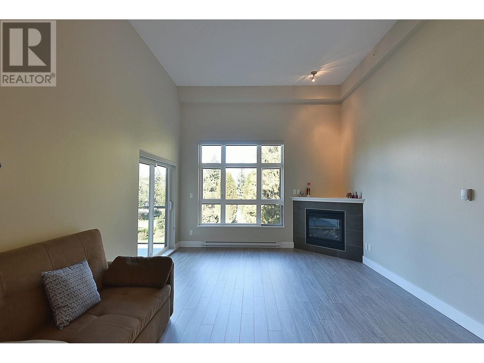 309 5682 Wharf Avenue, Sechelt, British Columbia  V7Z 0J3 - Photo 6 - R2957145