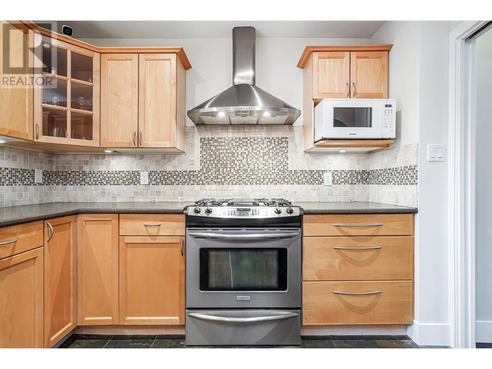 1436 Cambridge Drive, Coquitlam, British Columbia  V3J 2P7 - Photo 9 - R2957089