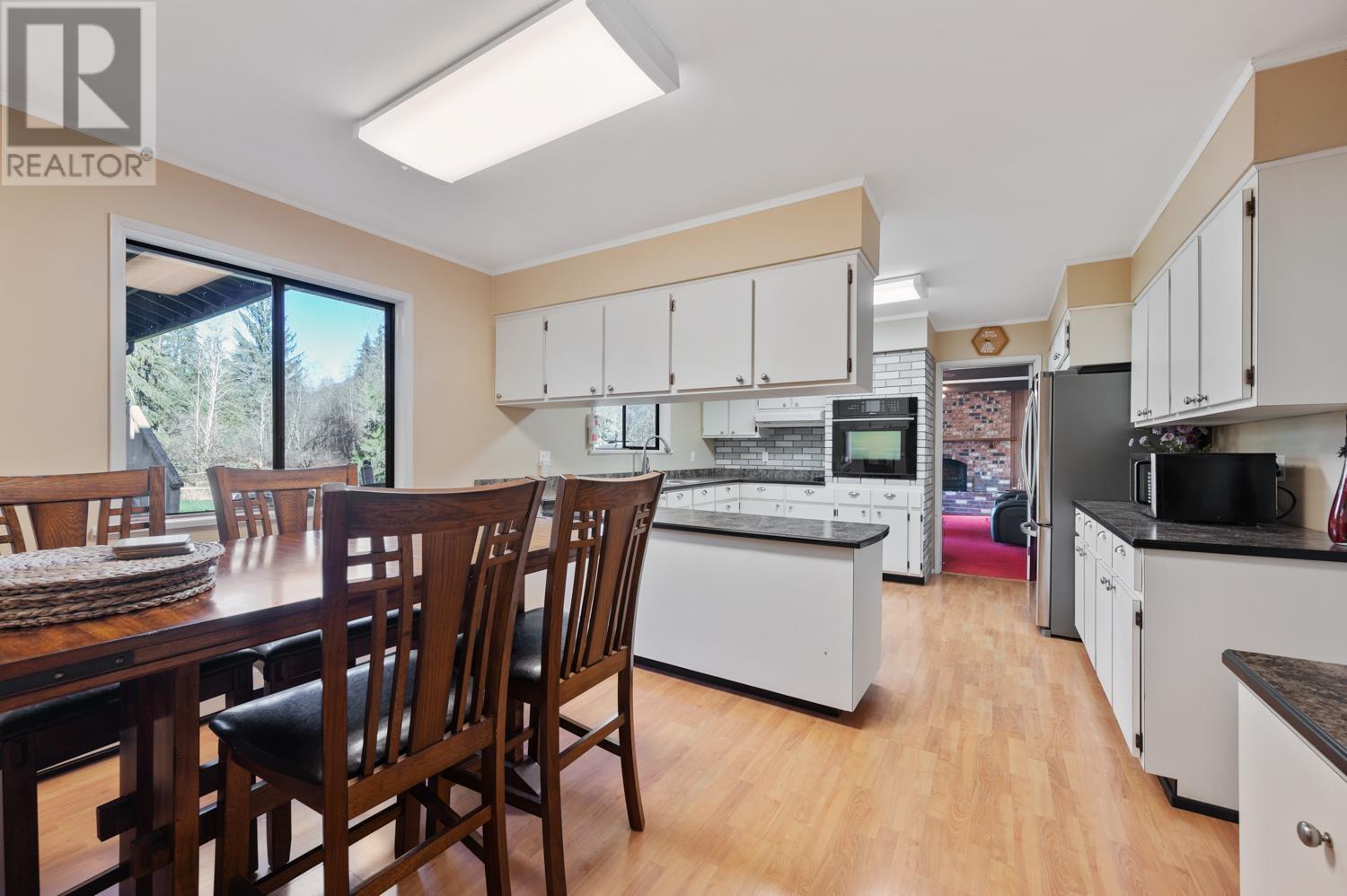 25215 124 Avenue, Maple Ridge, British Columbia  V4R 1T8 - Photo 11 - R2957105