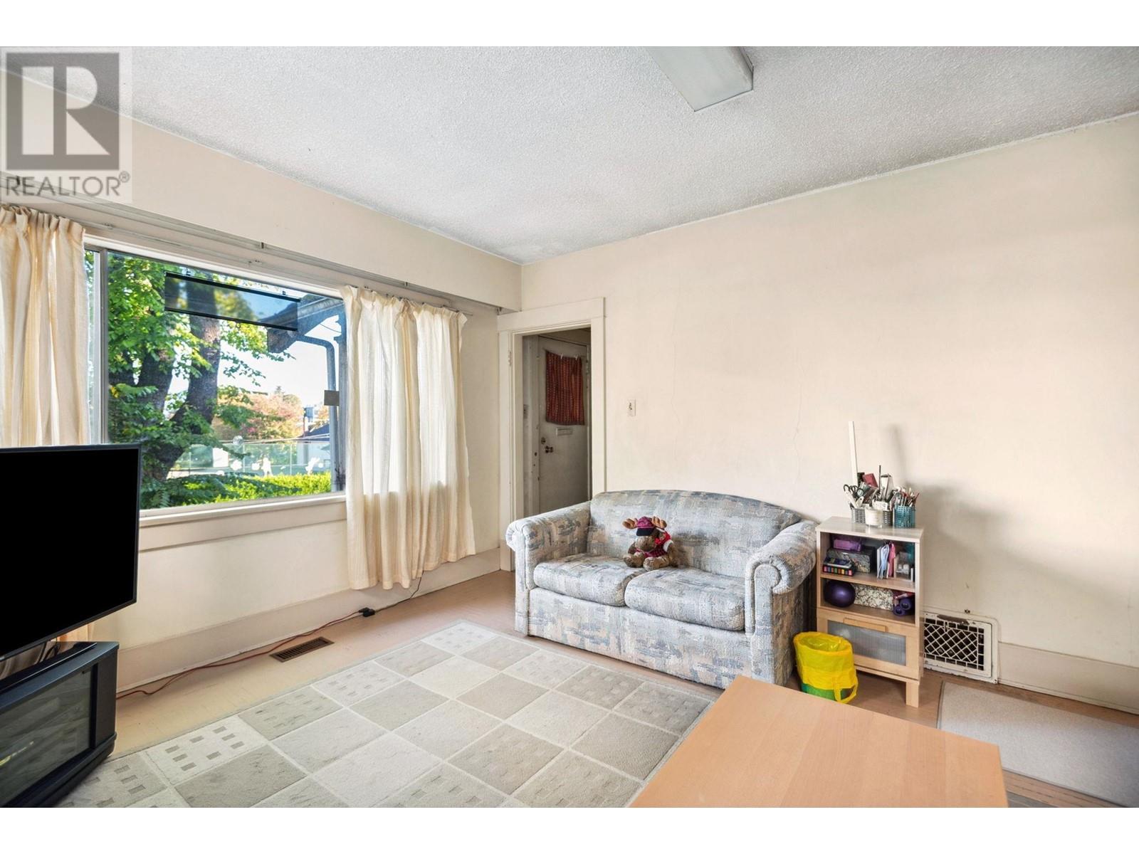464 E 12th Avenue, Vancouver, British Columbia  V5T 2H4 - Photo 12 - R2957131