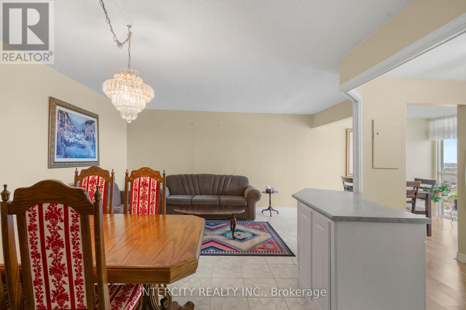 Ph3 - 61 Markbrook Lane, Toronto, Ontario  M9V 5E7 - Photo 6 - W11927417