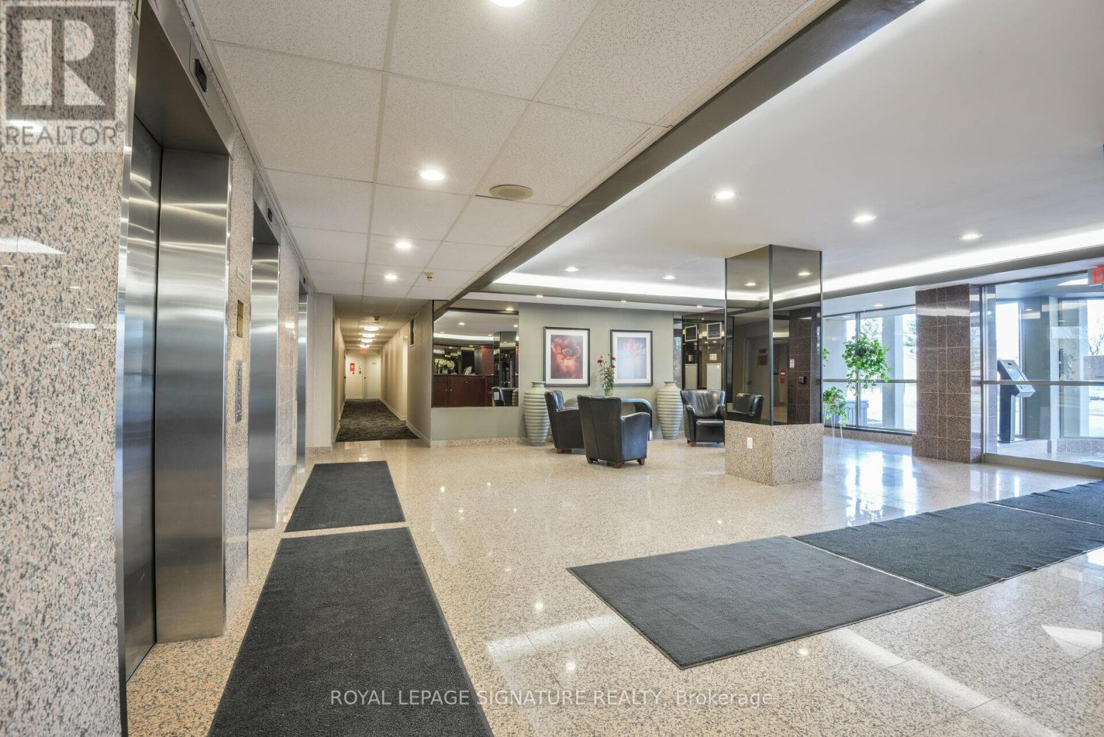 102 - 700 Constellation Drive, Mississauga, Ontario  L5R 3G8 - Photo 4 - W11927767