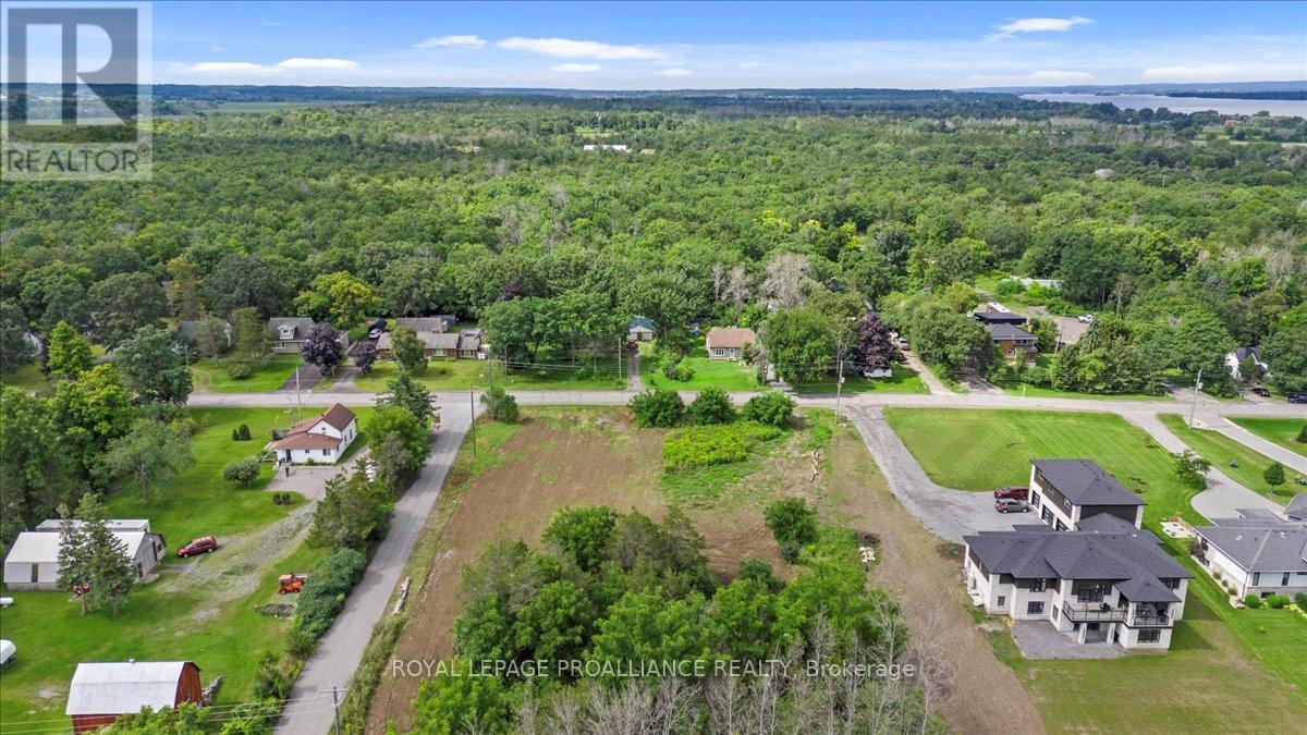 634 County Road 28, Prince Edward County, Ontario K8N 4Z7 - Photo 3 - X11823735